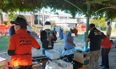 若宮二丁目町会自主防災会防災訓練 非常用炊出し袋炊飯指導