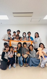 thumbnail_image2 weほーる 親子ヨガ３.jpg